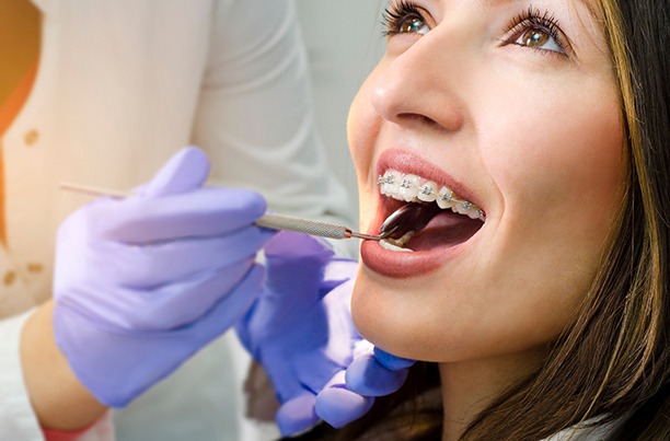 Woman visiting her orthodontist